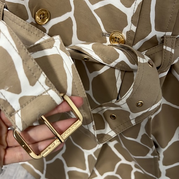 Michael Kors Fall Trech - Picture 3 of 8